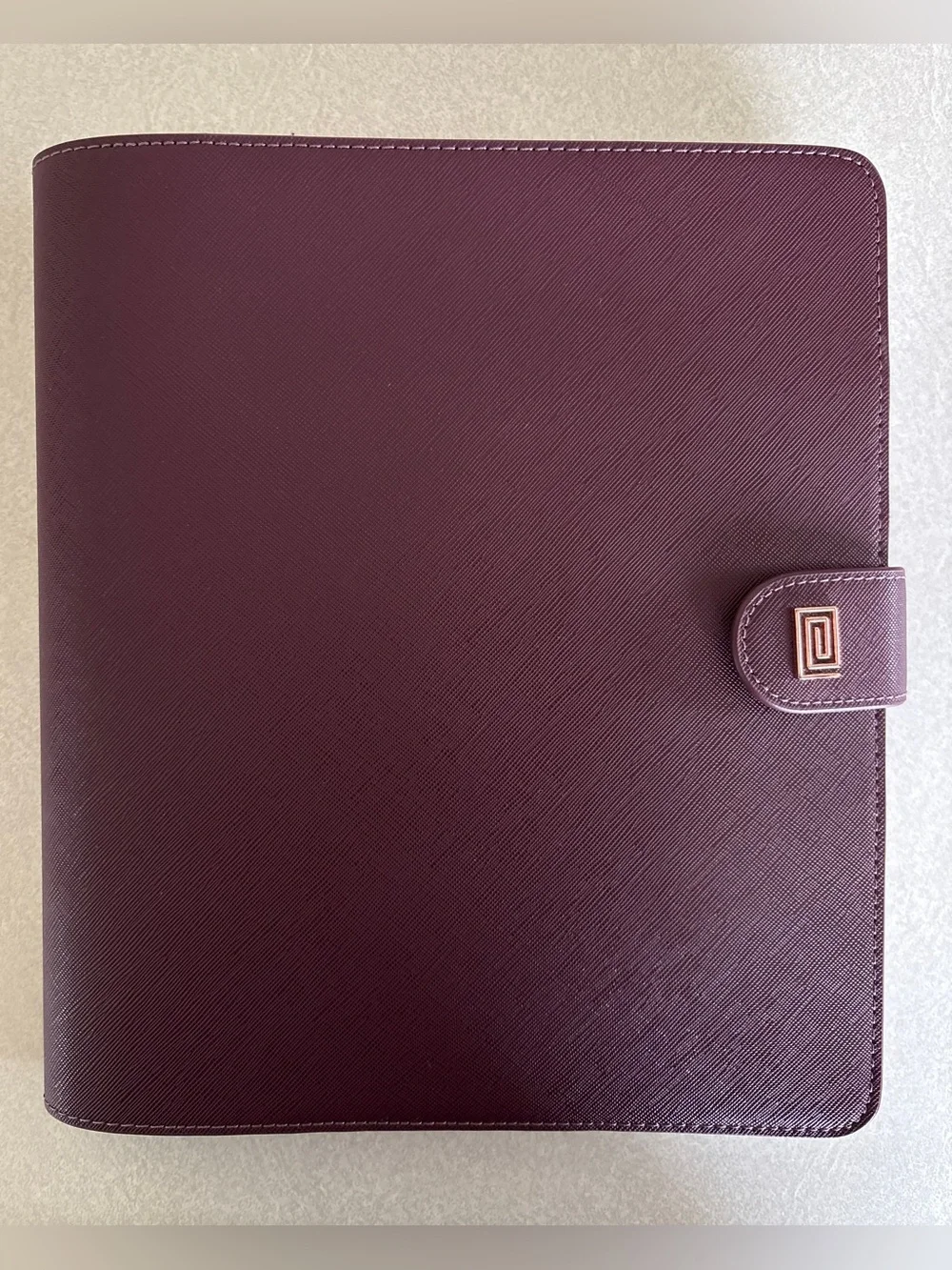Notiq HP Classic 9 Disc - Discbound Folio Desk Agenda Cover - Mulberry Saffiano